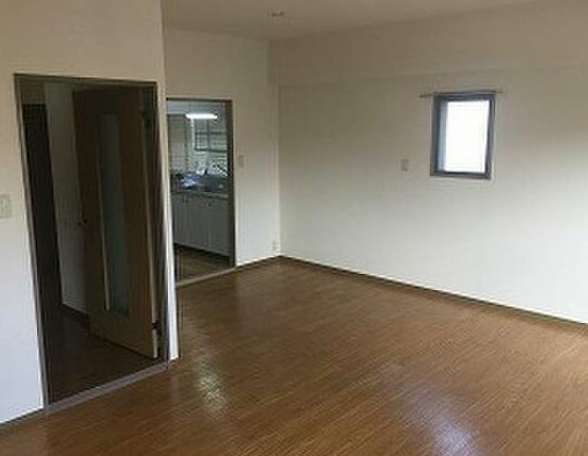 愛知県名古屋市中川区五女子町２丁目 リビング