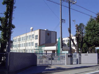愛知県名古屋市昭和区吹上町１丁目 中学校