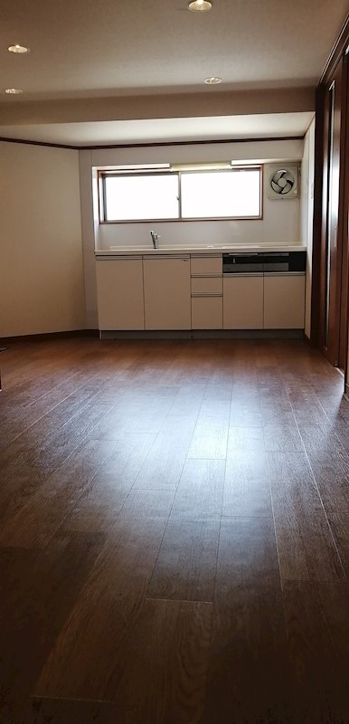 愛知県名古屋市千種区月見坂町１丁目 リビング