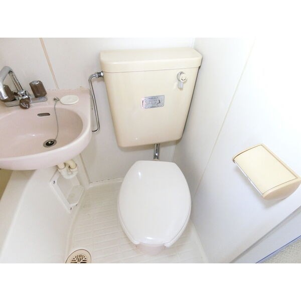 愛知県名古屋市瑞穂区洲山町１丁目 トイレ