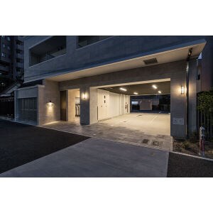 愛知県名古屋市東区東大曽根町 エントランス