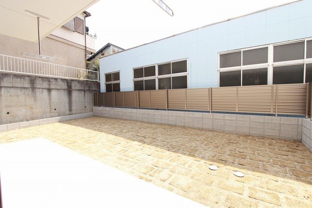 愛知県名古屋市千種区今池２丁目 庭