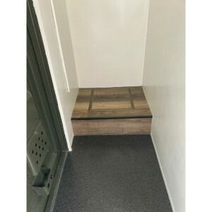 愛知県名古屋市北区若葉通１丁目 玄関