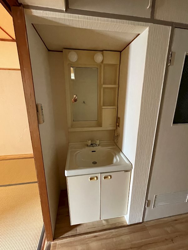 愛知県名古屋市千種区内山３丁目 洗面所