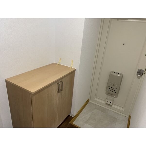 愛知県名古屋市瑞穂区堀田通１丁目 玄関