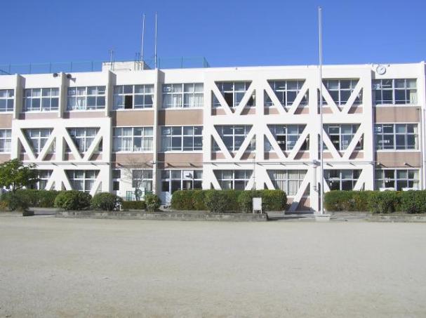 愛知県名古屋市中村区大正町３丁目 小学校