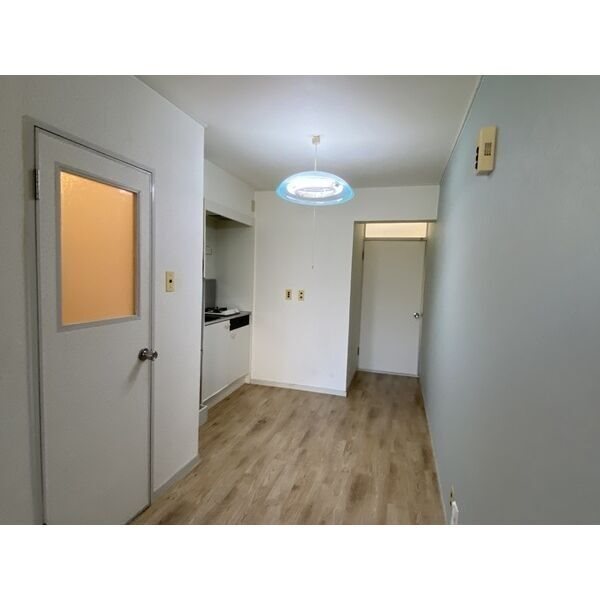 愛知県名古屋市千種区南明町２丁目 リビング
