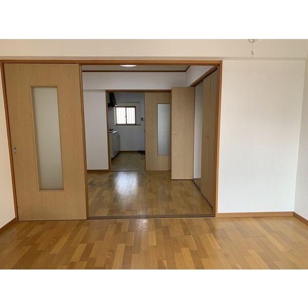愛知県名古屋市昭和区広路通４丁目 リビング