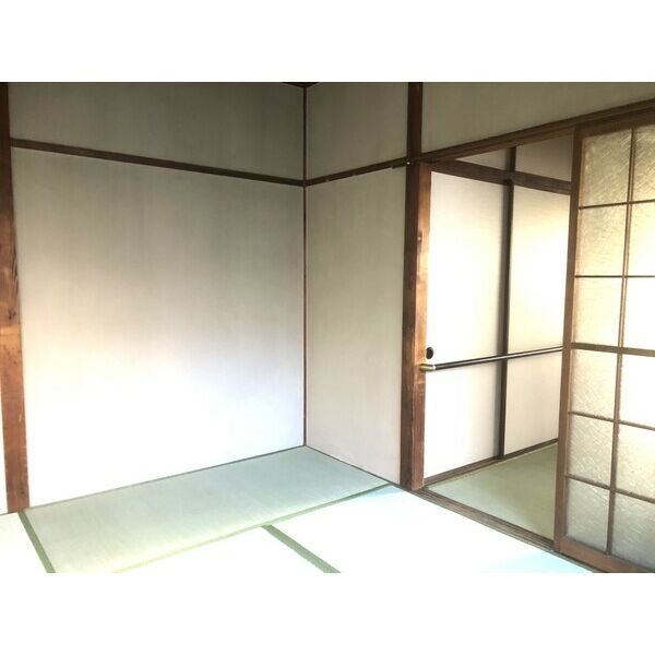 愛知県名古屋市千種区竹越１丁目 リビング
