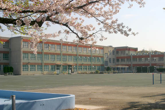 愛知県名古屋市瑞穂区竹田町１丁目 小学校
