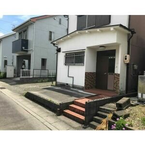 愛知県名古屋市守山区中志段味東山島 玄関