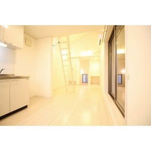 愛知県名古屋市東区豊前町２丁目 リビング