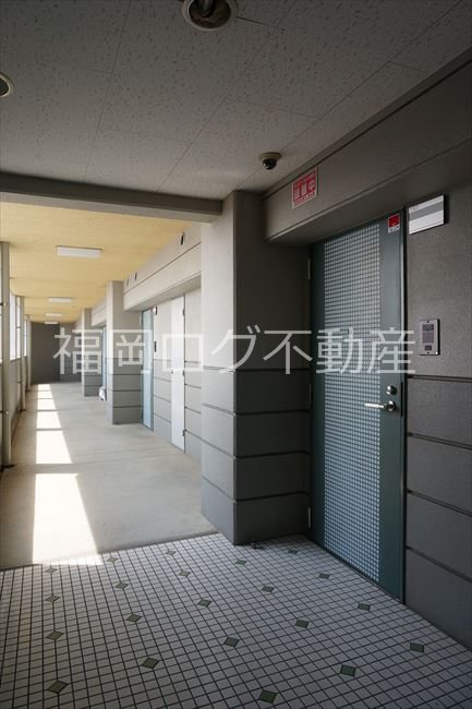 福岡県福岡市南区清水１丁目 玄関