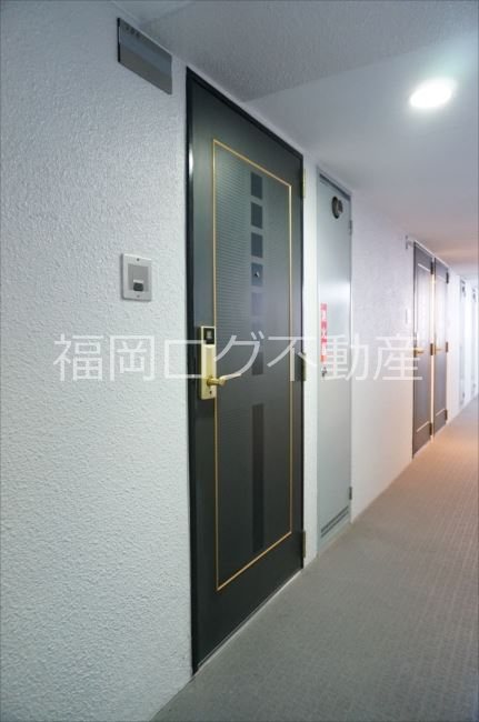福岡県福岡市中央区赤坂１丁目 玄関