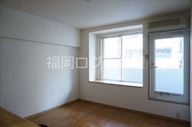 福岡県福岡市中央区赤坂１丁目 リビング