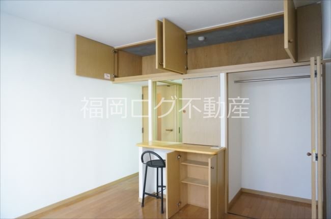 福岡県福岡市中央区赤坂１丁目 収納