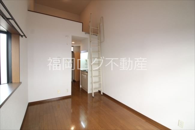 福岡県福岡市東区箱崎４丁目 リビング
