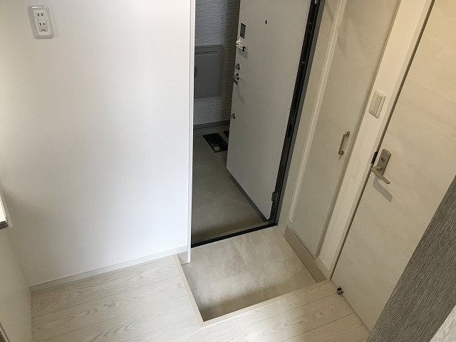 MODERN PALAZZO 多良見IC 玄関