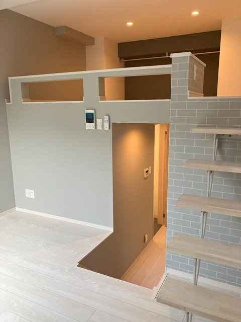 MODERN PALAZZO 福田町B リビング