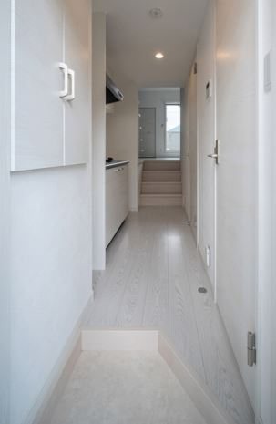 MODERN PALAZZO 喜々津Soleil 玄関