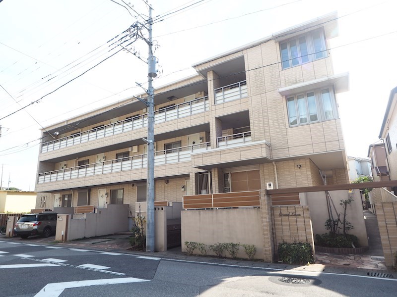 グランリュクス 外観