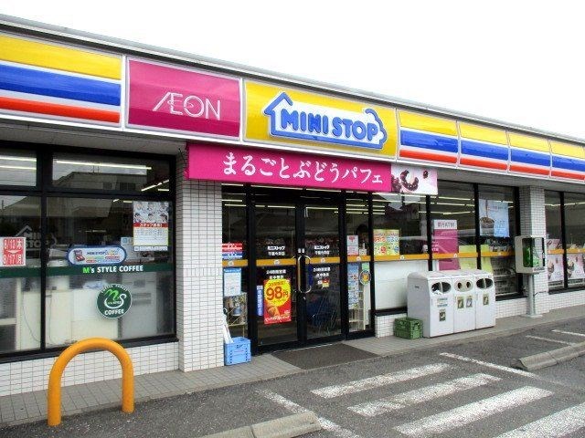 シェリールＢ コンビニ