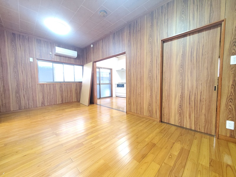大森町５４番地貸家 リビング