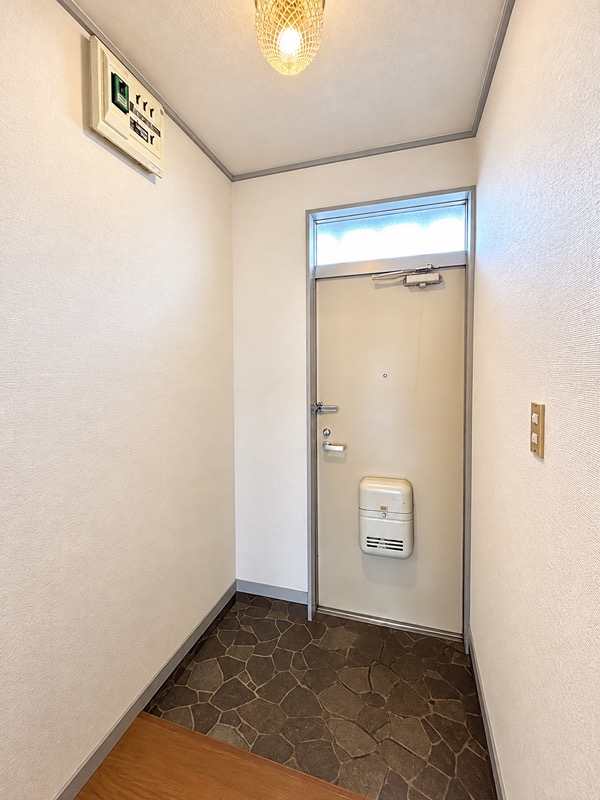スカイハイツA棟 玄関