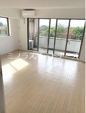 アーデン駒沢パークフロント リビング