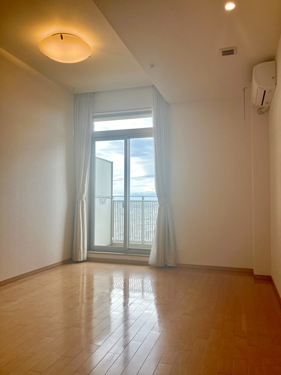 ザ・リバープレイスサウスタワー 玄関