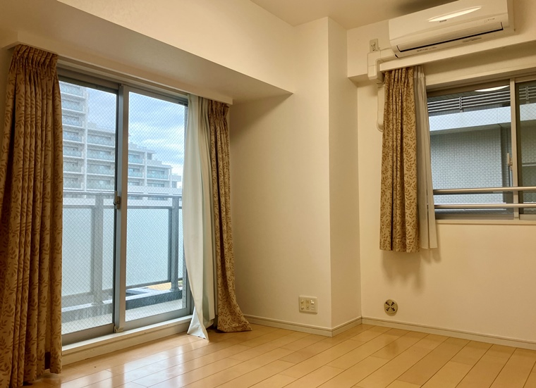 東京サーハウスセンターポート 玄関