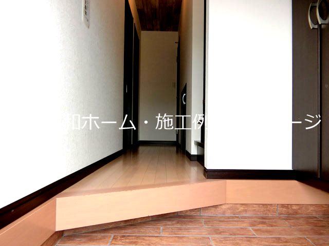 東山本町５丁目一戸建 玄関