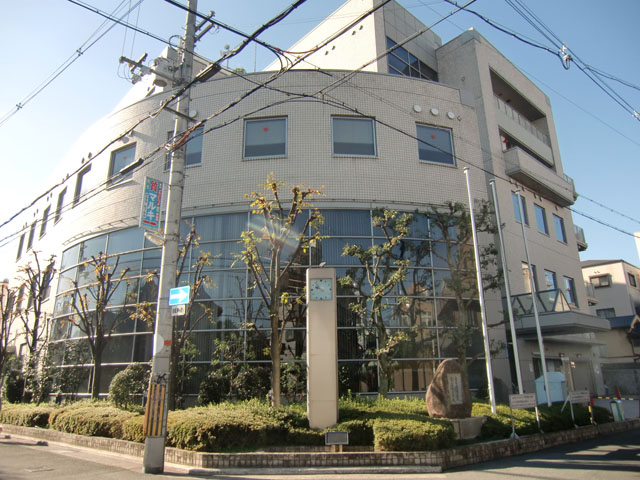 サンロゼ山本 図書館
