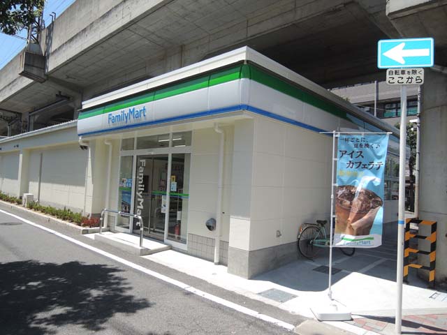 カーサ　セレーノ コンビニ