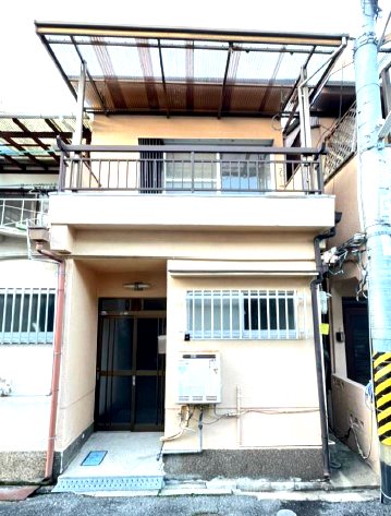 八尾市中田２丁目貸家 玄関