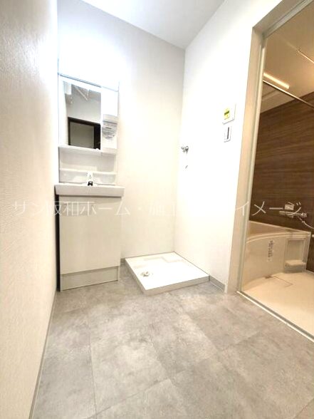 クレスト高安町南 洗面所