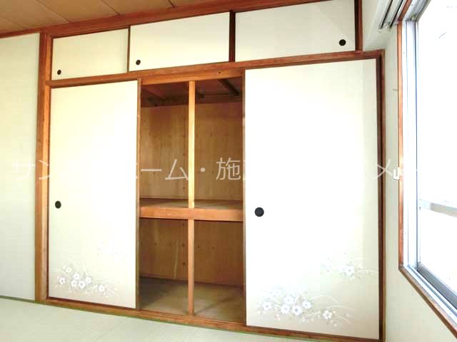 旭ヶ丘コーポラス 収納