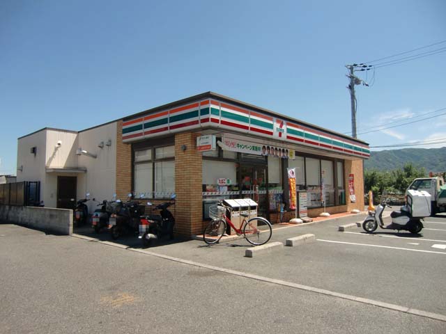 カーサフィオーレ　弐番館 コンビニ