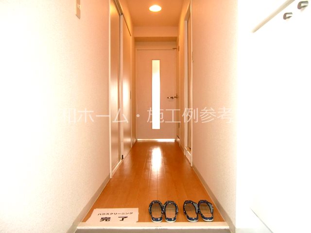 ドゥミール西山本 玄関