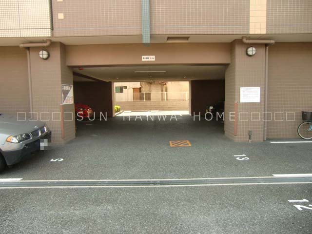 ベルドミール末広五番館 駐車場