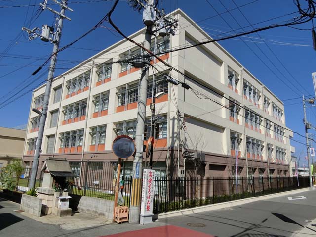 プロスベール高安 中学校