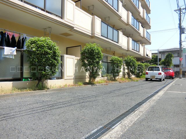 サンサーラオガワ 駐車場