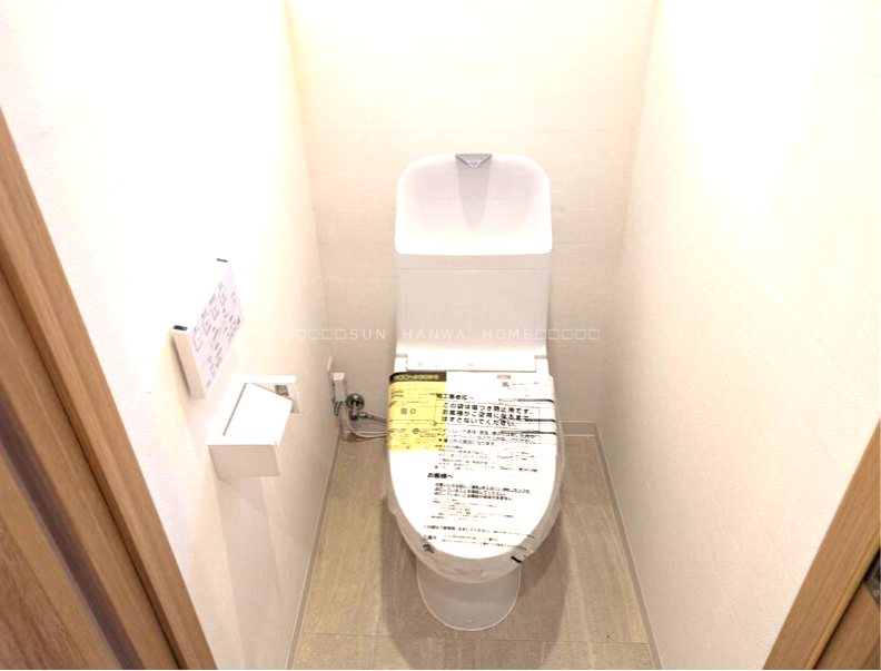 八尾市南本町9丁目戸建て トイレ