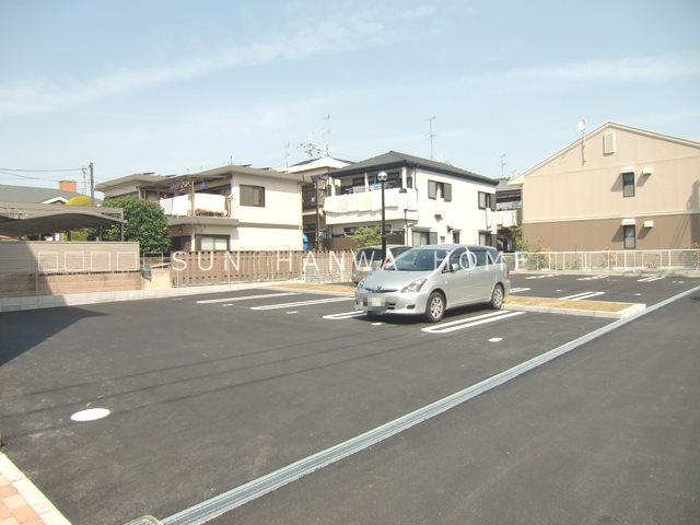 ブランシェメゾン 駐車場
