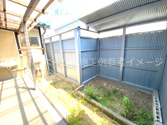 八尾市上之島町南貸家 ベランダ