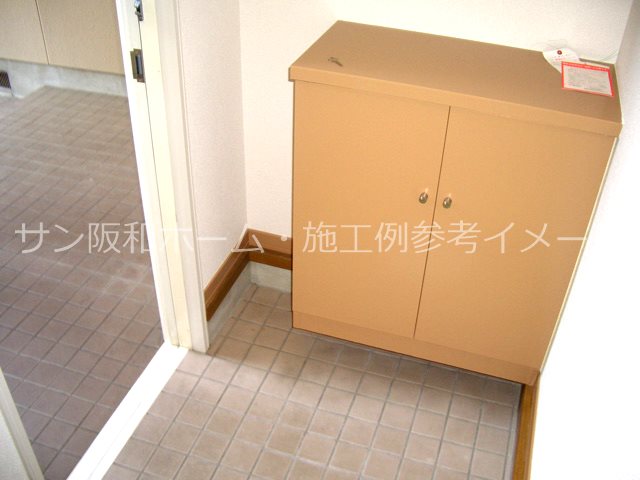 サニーコート高安Ａ棟 玄関
