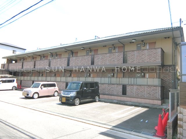 クリエ西山本 駐車場