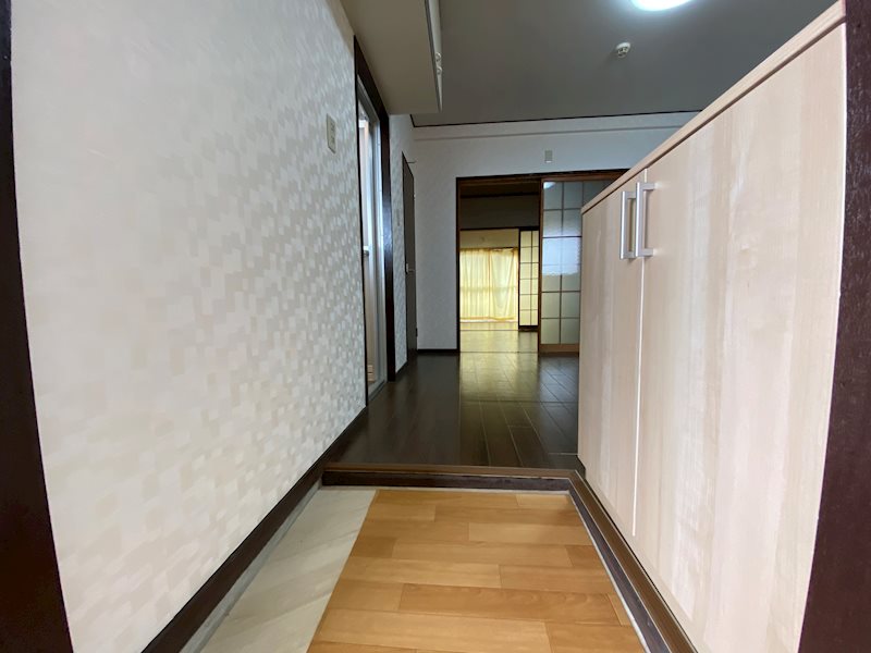 川﨑ビル 玄関