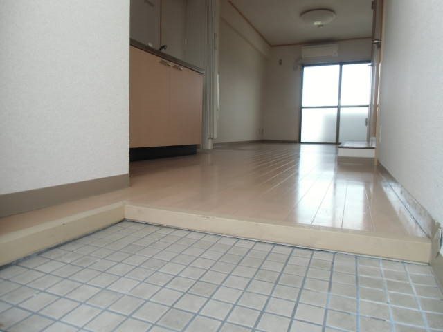 ウィンディア五日市A棟 玄関