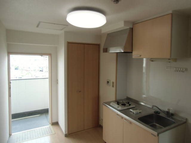 ウィンディア五日市A棟 キッチン
